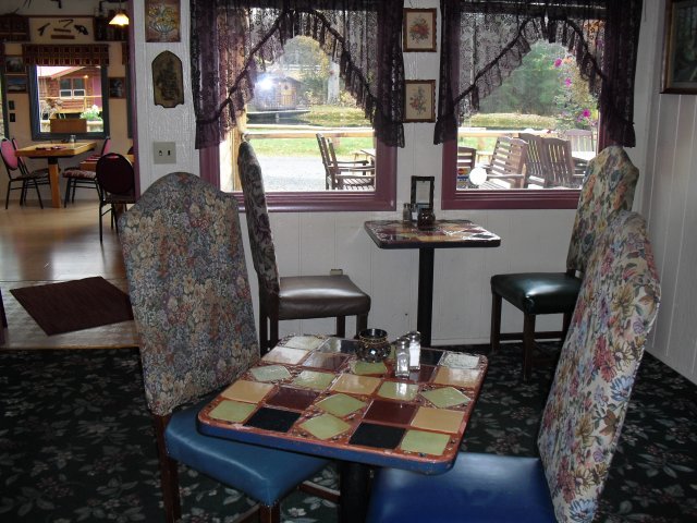 Bearcreek Lodge dining room.